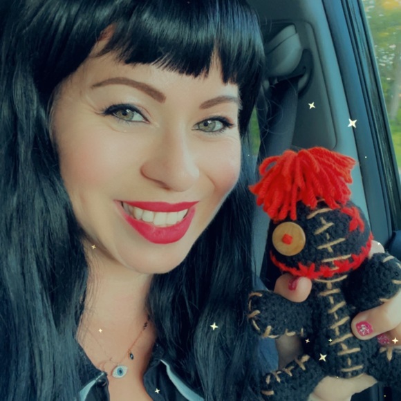 Meet your Posher, Andi - Picture 3 of 8